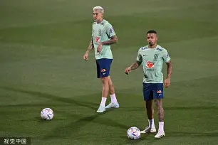 曼城中场席尔瓦因伤休战四周，球队备战英超揭幕战(切尔西席尔瓦)